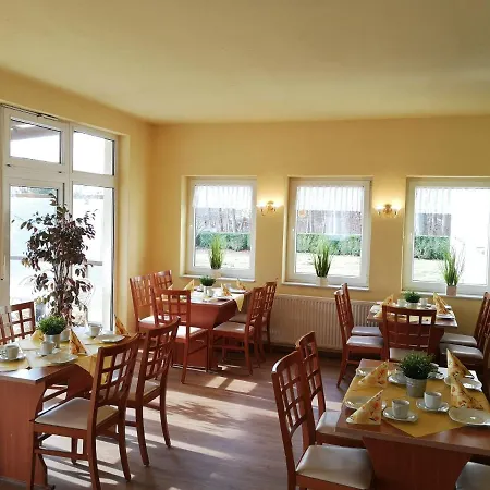 Hotel Und Appartements Jaegerhof Ruegen