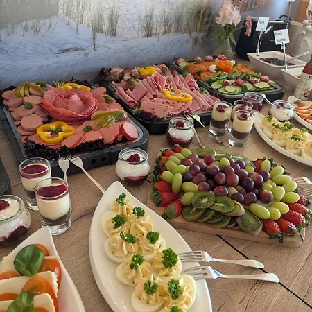 Hotel Und Appartements Jaegerhof Ruegen