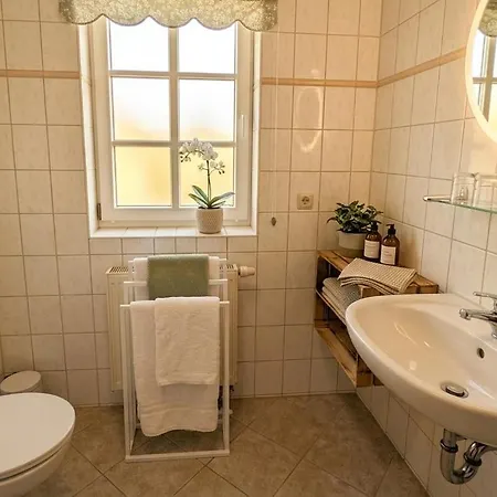 Hotel Und Appartements Jaegerhof Ruegen Hotel Lancken-Granitz