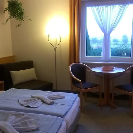 Hotel Und Appartements Jaegerhof Ruegen Hotel 3*